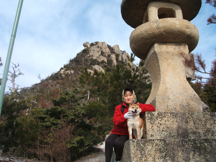 �ΑD�R�����̐Γ��U