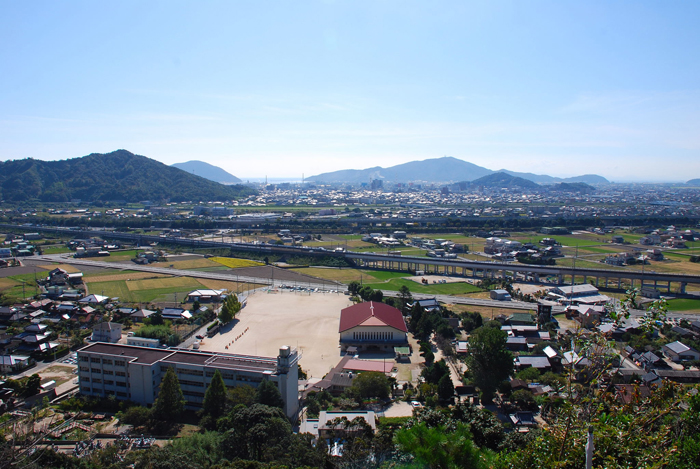 �Γ��U����̒��]